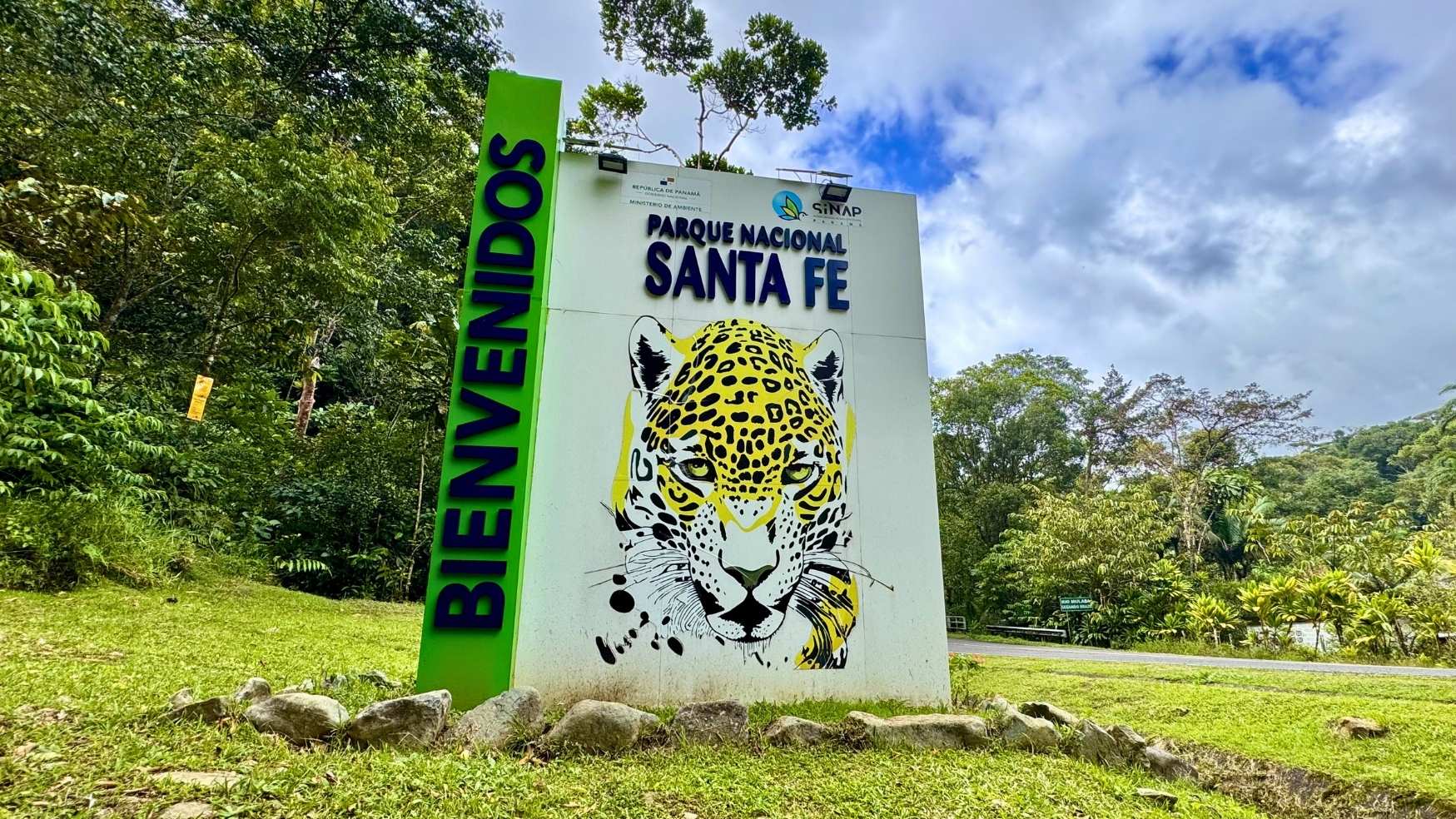 Welcome sign for Santa Fe National Park