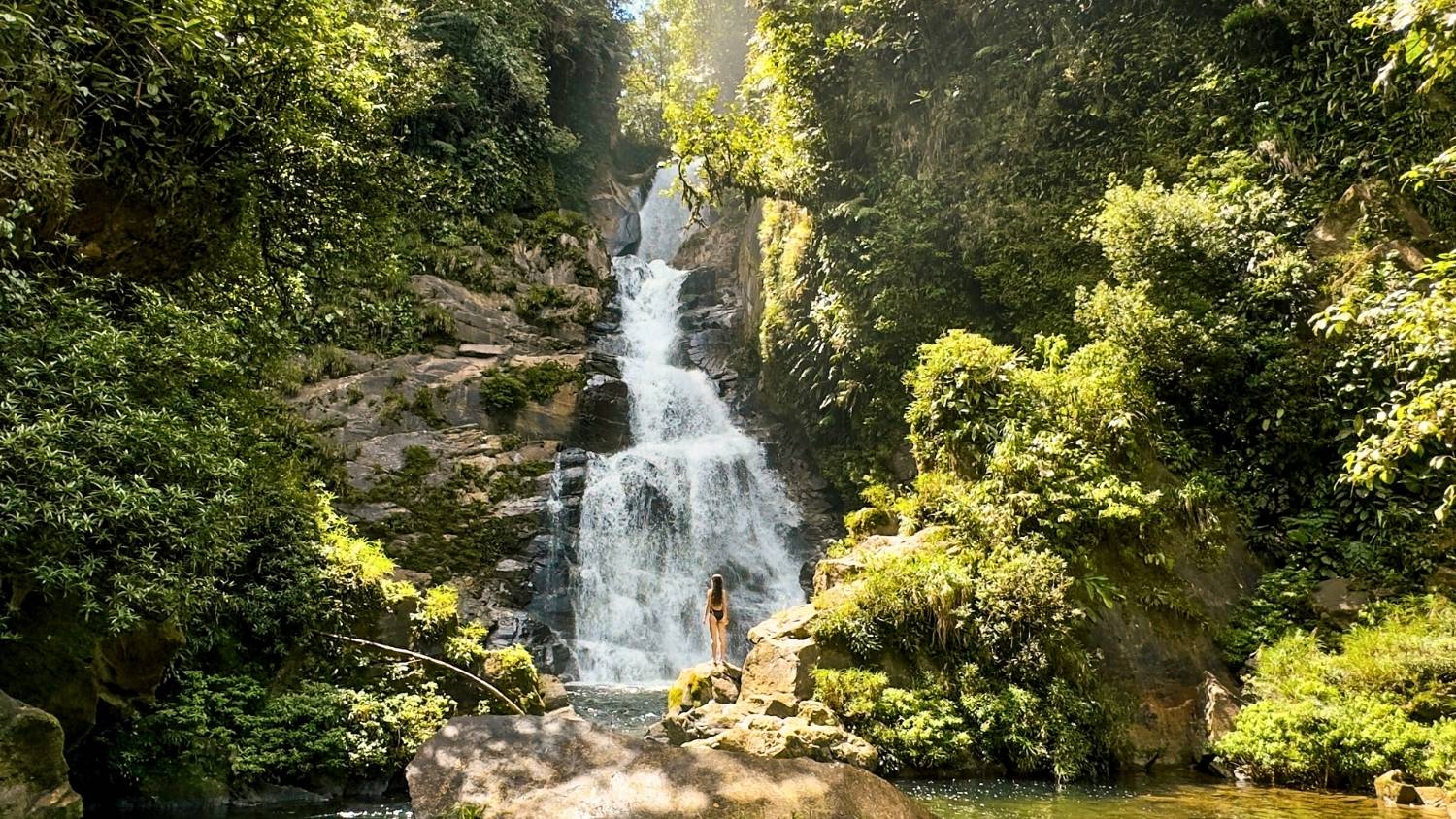 The Escobal y Escobalito waterfalls hike deep in the jungle of Santa Fe National Park